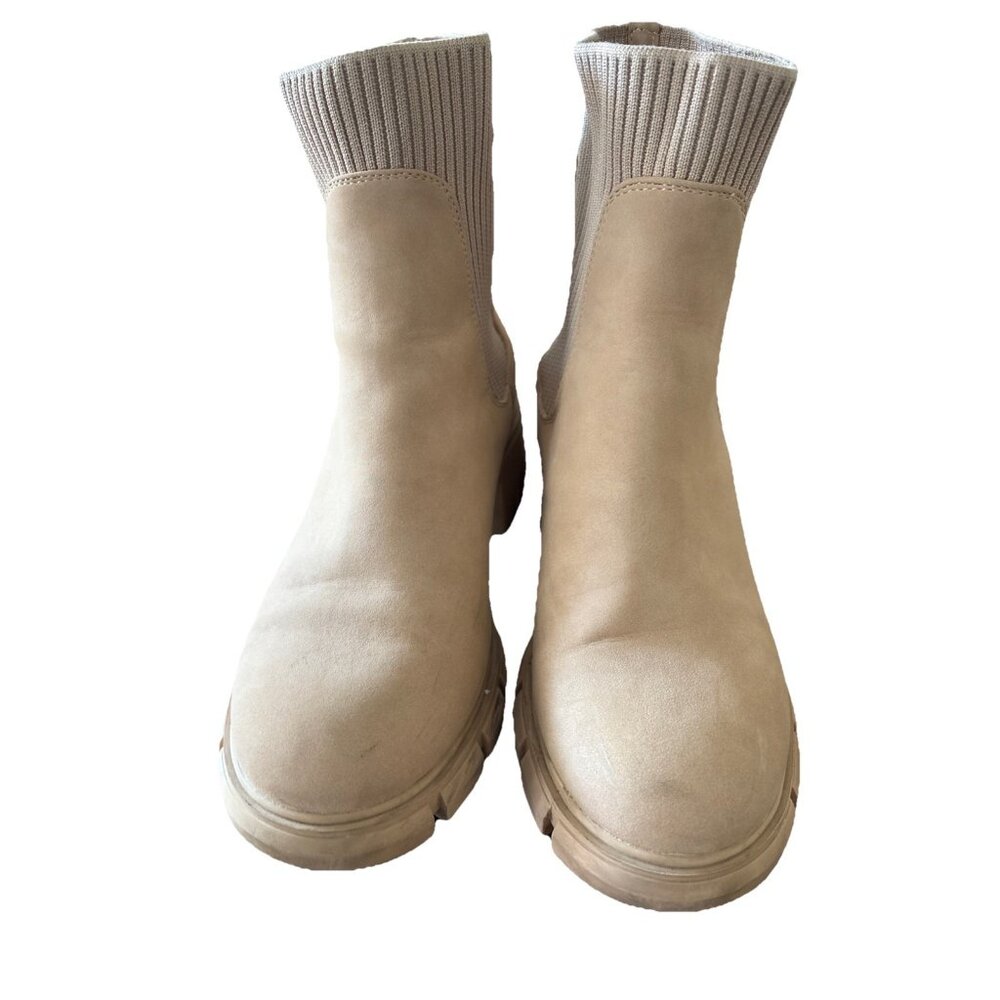 Beige Stretch Knit Chelsea Ankle Boots Women’s Ribbed Upper Chunky Sole Sz. 7